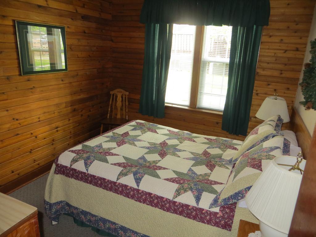 Crandell Mountain Lodge Waterton Park Buitenkant foto